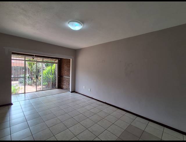 3 BEDROOM DUPLEX FOR SALE IN STILFONTEIN EXT 3